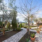 Julias Village-Allure